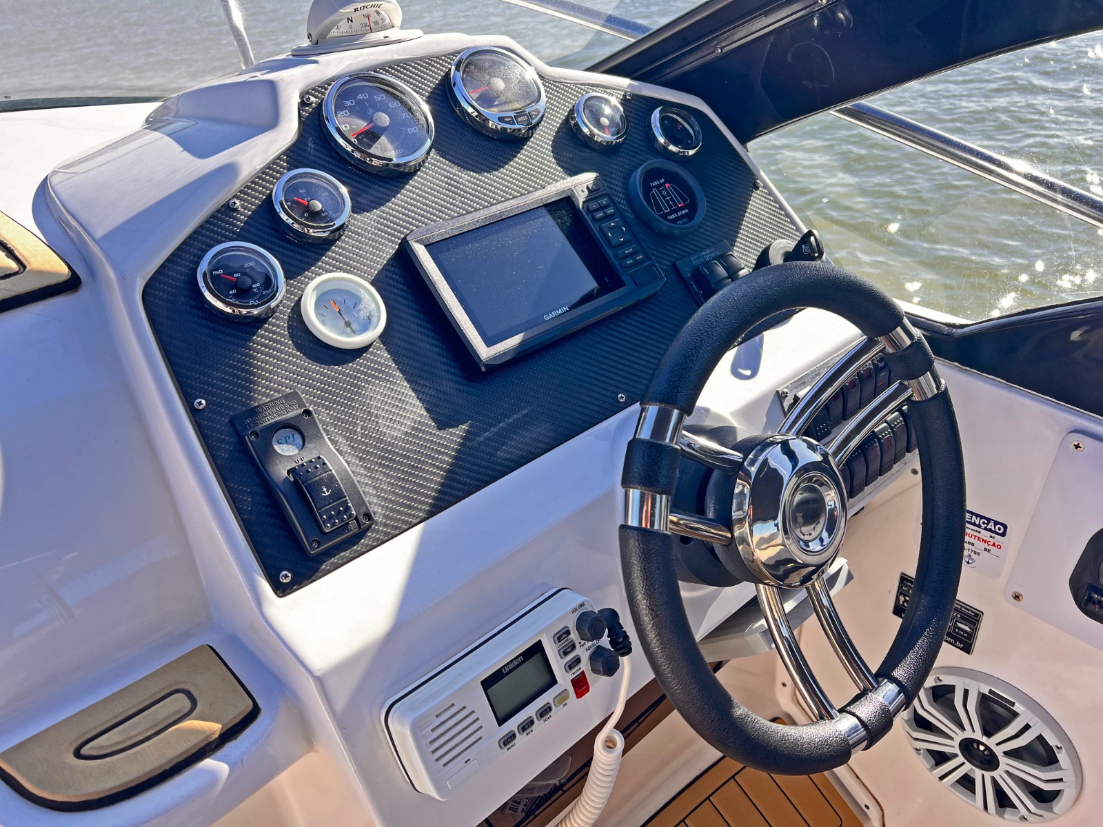 Lancha Maggos - Caixa D´Aço - Imagem 10