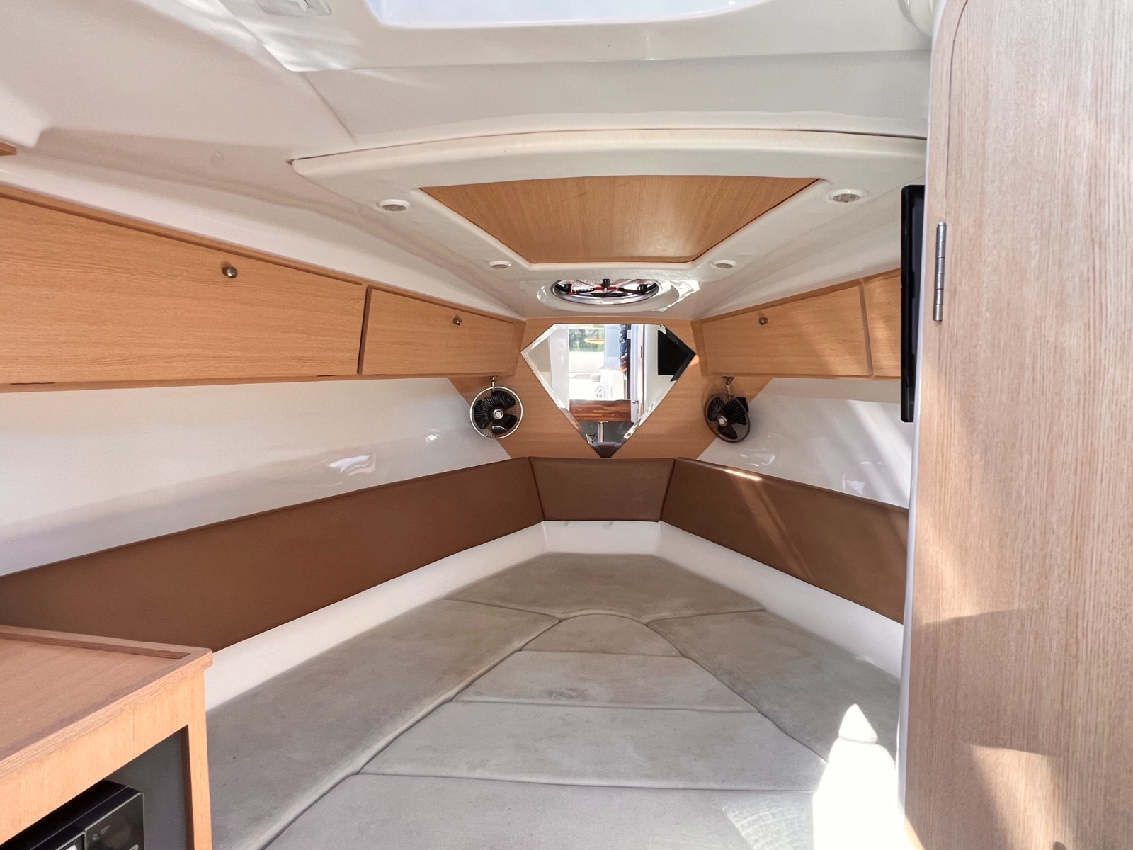 Lancha Maggos - Caixa D´Aço - Imagem 13