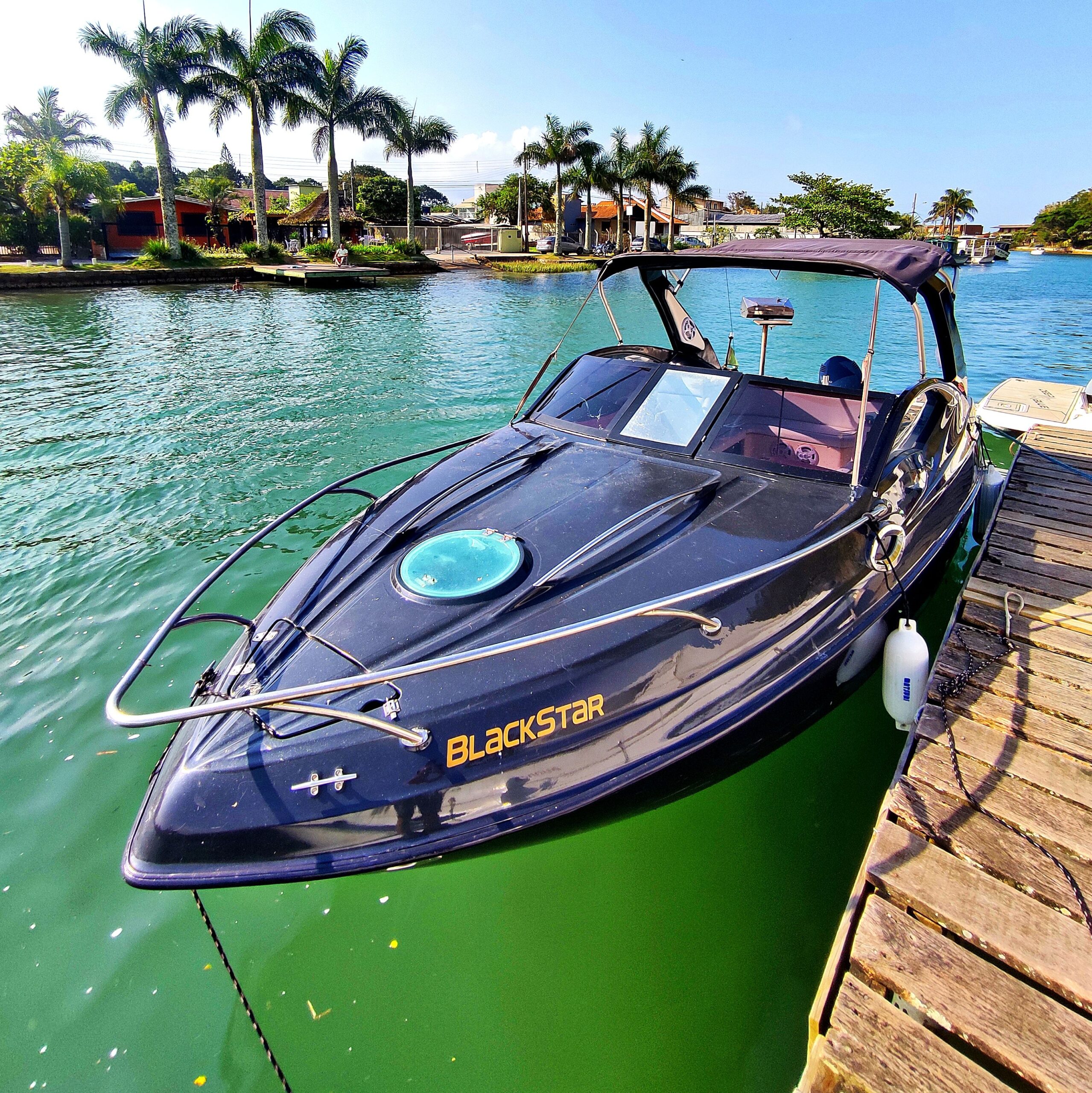 Lancha BlackStar - Praias do Norte Tingua