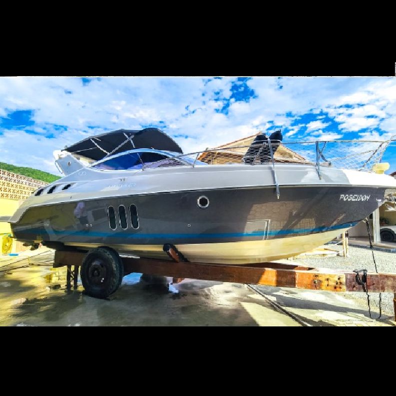 Lancha Poseidon - Ilha do Campeche e Costa da Lagoa