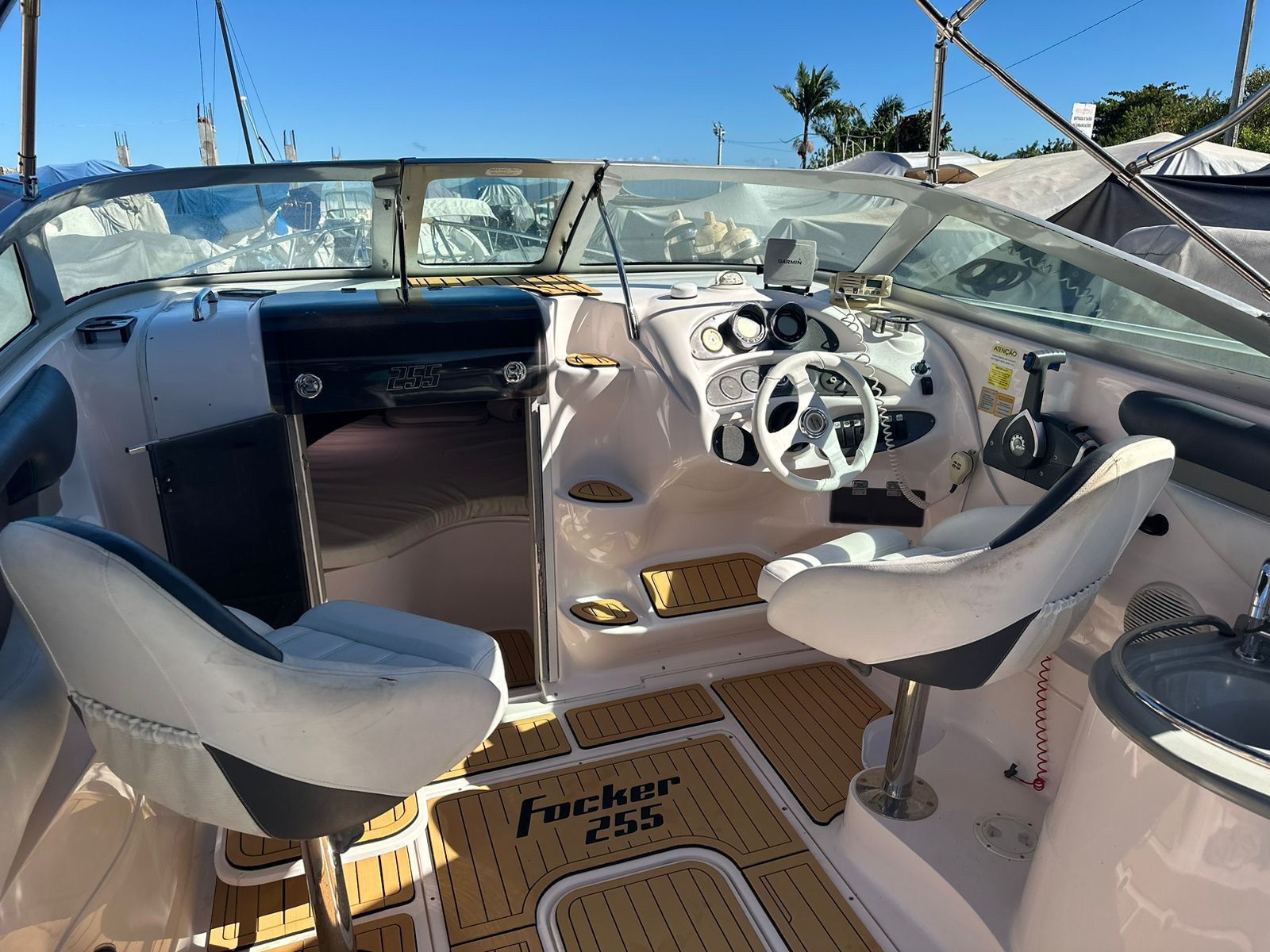 Lancha Focker 255 Vó Mauze - Praias do Norte e Tingua - Imagem 5